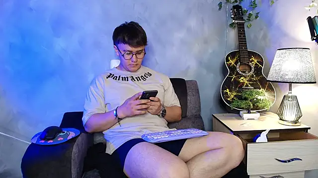 owen xxx online show from April 5, 4:20 am