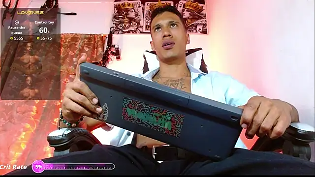 DARK BLACK 0 online show from May 16, 2:31 am