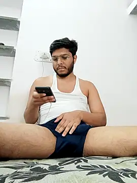 boy0077X online show from April 9, 9:26 am