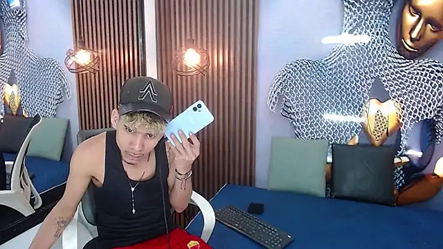 Skinny cute Alyer online show from May 27, 2:08 am