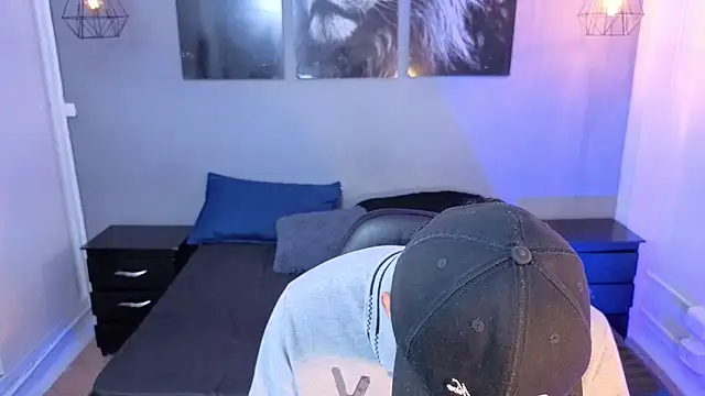 Zack isback online show from May 7, 8:31 pm