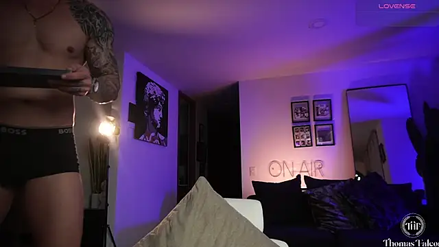 Thomas Falcon1 online show from May 12, 12:52 am