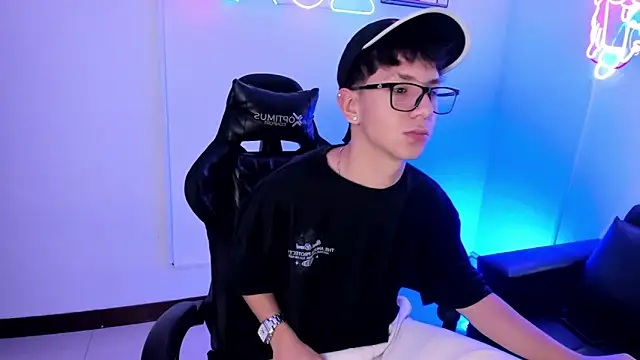 Adrien silex online show from April 16, 2:17 pm