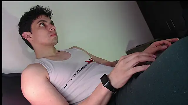 stefan slvtre  online show from April 18, 2:13 am