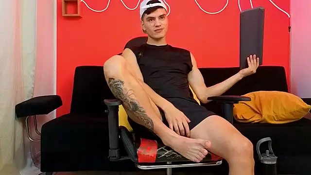 LeoTease online show from May 14, 3:48 am