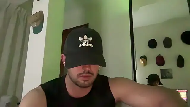 MathiasBellucci online show from April 21, 11:22 pm