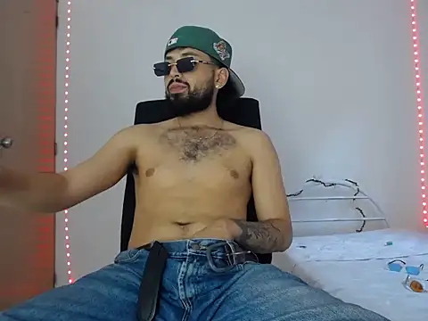 camilorestrepo77 online show from June 3, 7:08 pm