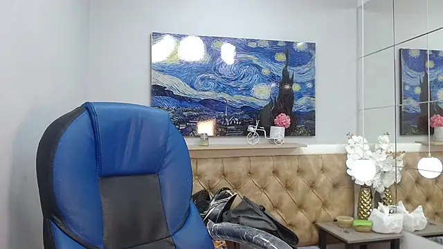 Ethanx18  online show from May 31, 4:35 am