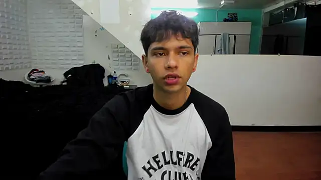 Erick hot12 online show from May 4, 7:59 pm