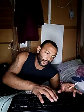 Camodick online show from November 9, 6:45 pm