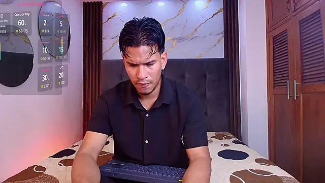 JacobWolf   online show from July 2, 7:53 pm