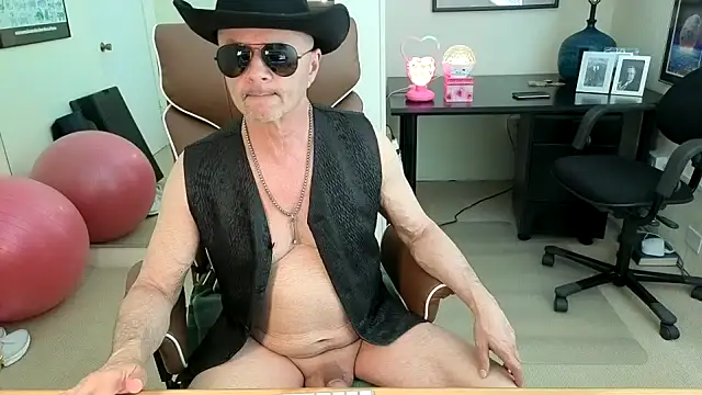 hotdadbod online show from June 2, 8:43 pm