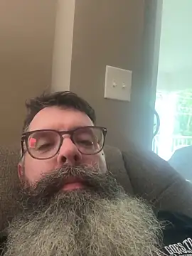 bigdaddyroughluv8 online show from May 22, 5:18 pm