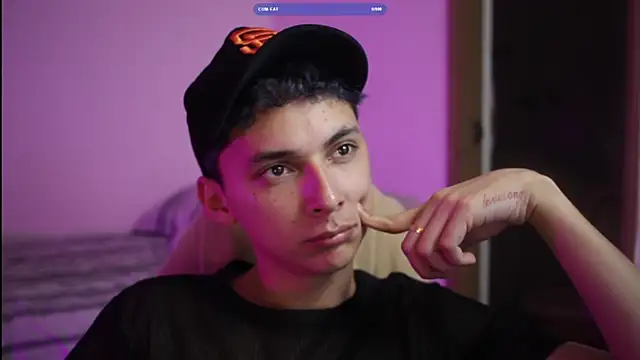 archi love online show from March 3, 8:11 am