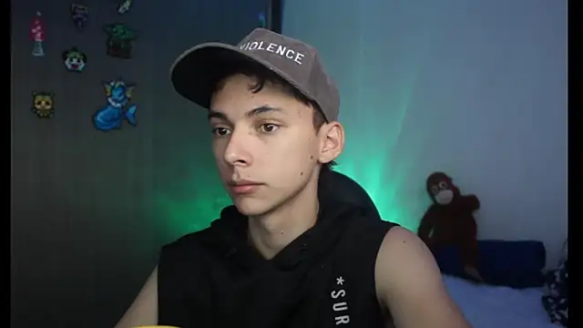 archi love online show from December 8, 10:36 pm