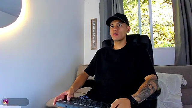 NickCopeer  online show from July 2, 1:17 pm