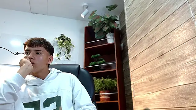 Ryan grayx online show from May 27, 2:36 pm