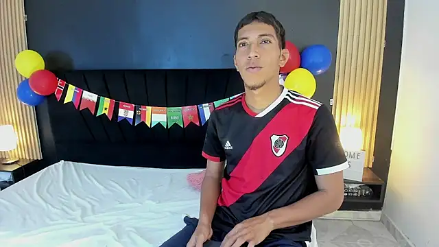 DILANX18 online show from June 20, 8:25 pm