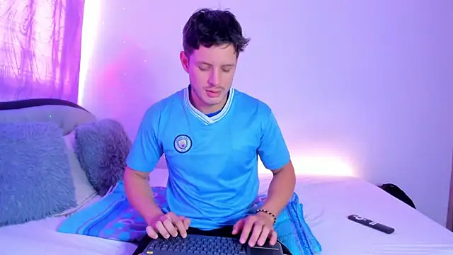 johnycooper08 online show from June 26, 1:46 pm