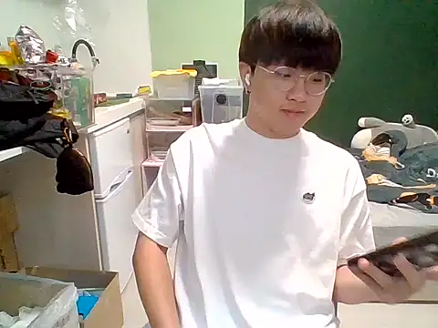 Yang 571 online show from June 27, 5:18 pm
