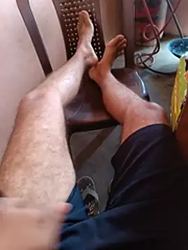 Desindianbull69 online show from June 16, 5:10 am