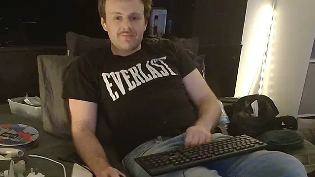 kinkyboipig online show from July 31, 8:51 pm