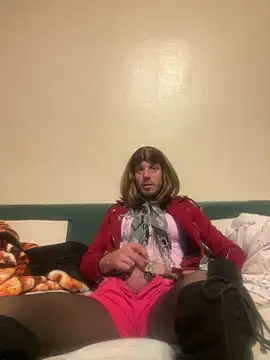 steph-travesti online show from June 18, 3:41 am