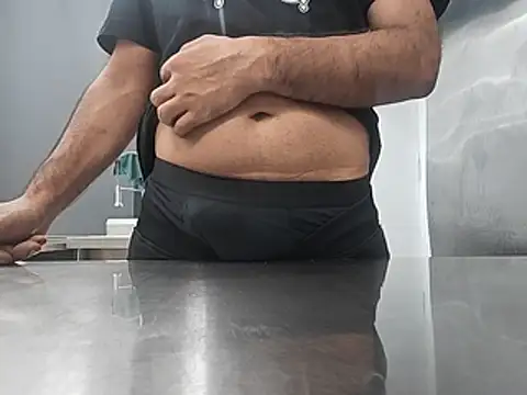 brownskinbull1 online show from July 10, 4:43 pm