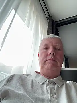 cumboy online show from April 6, 6:20 pm