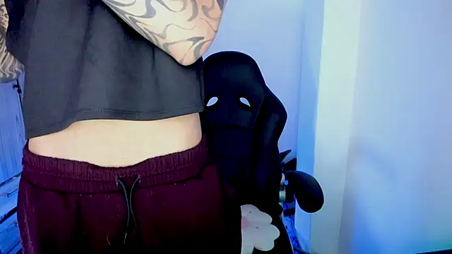 tylerrnova online show from July 10, 3:21 am