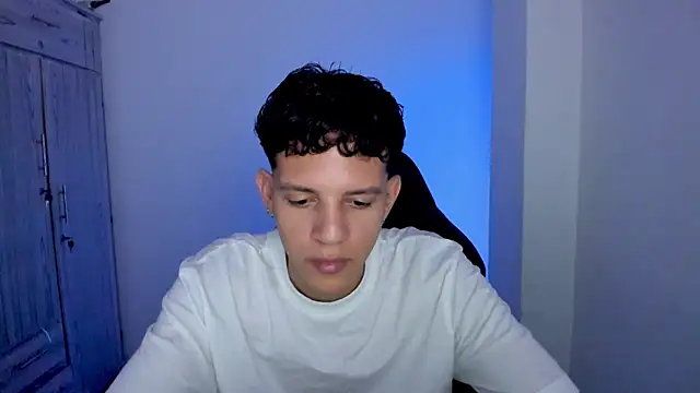tylerrnova online show from June 27, 5:21 am