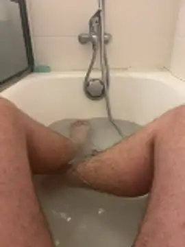 youngchubbybear20 online show from June 28, 6:36 pm