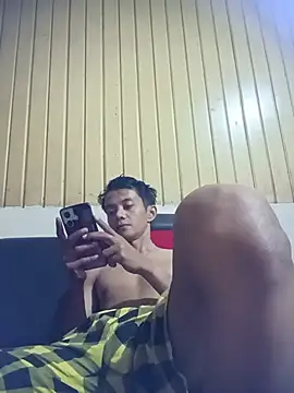 Younk001 online show from July 28, 4:27 pm
