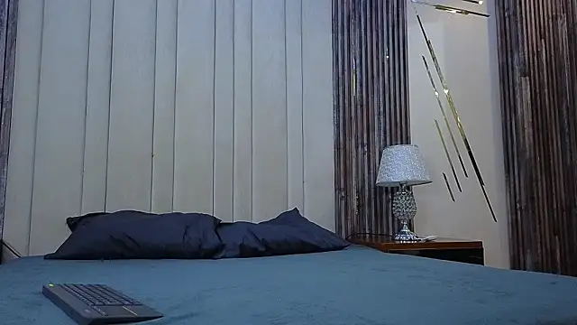 LatinShortt online show from July 9, 1:37 pm