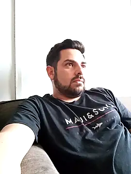 robredoj online show from October 18, 8:14 pm