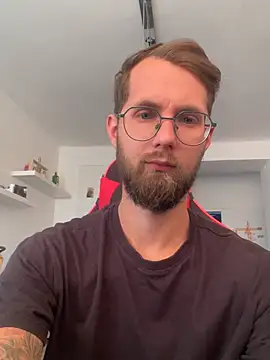marek55cz online show from July 24, 5:20 pm