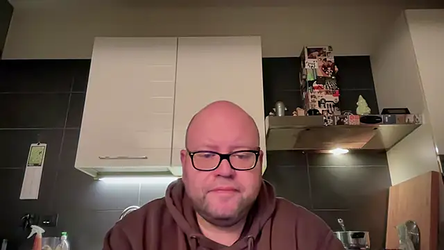 theitalianbear online show from March 26, 7:18 pm