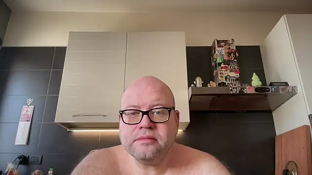 theitalianbear online show from February 18, 9:07 am