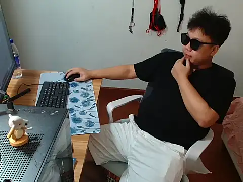 cc2003vv online show from July 30, 12:59 pm