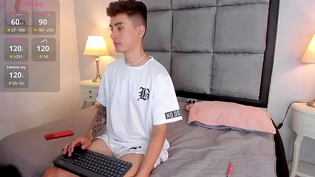 dominik black online show from August 3, 9:43 pm