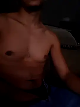 SneakyPapi29 online show from August 2, 9:18 am