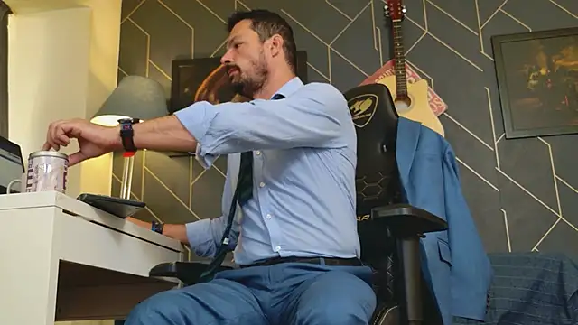 ChrisKox online show from September 10, 6:34 am