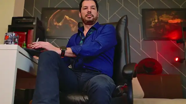 ChrisKox online show from December 17, 6:13 am