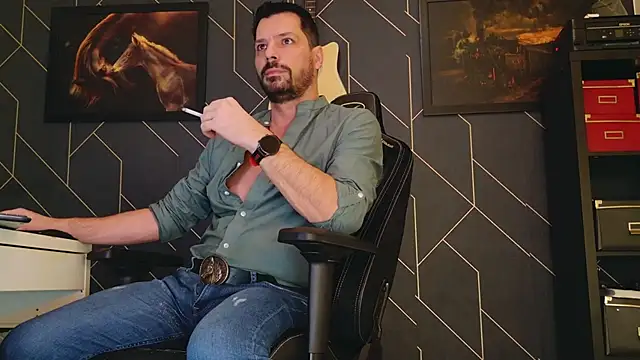 ChrisKox online show from February 3, 10:03 am