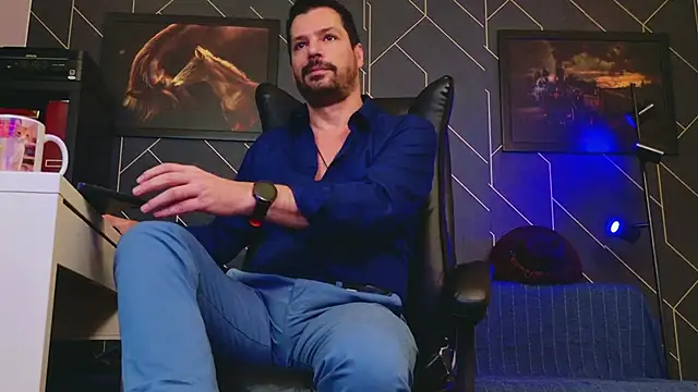 ChrisKox online show from December 6, 4:03 am