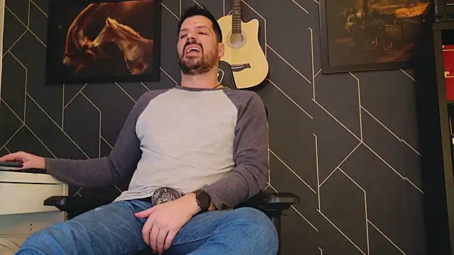 ChrisKox online show from February 1, 1:09 pm