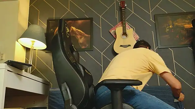 ChrisKox online show from September 8, 6:29 pm