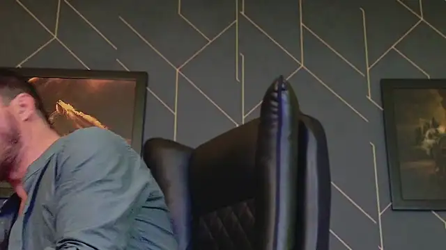 ChrisKox online show from December 22, 7:31 pm