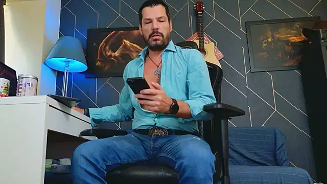 ChrisKox online show from September 18, 6:59 am