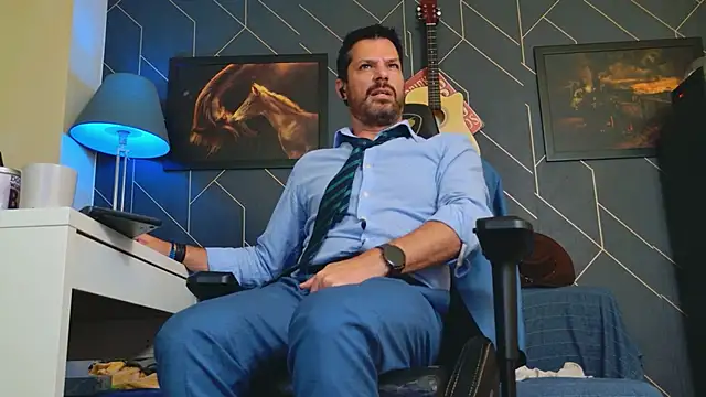 ChrisKox online show from October 7, 7:56 am